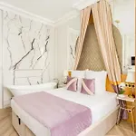 Game Hotel